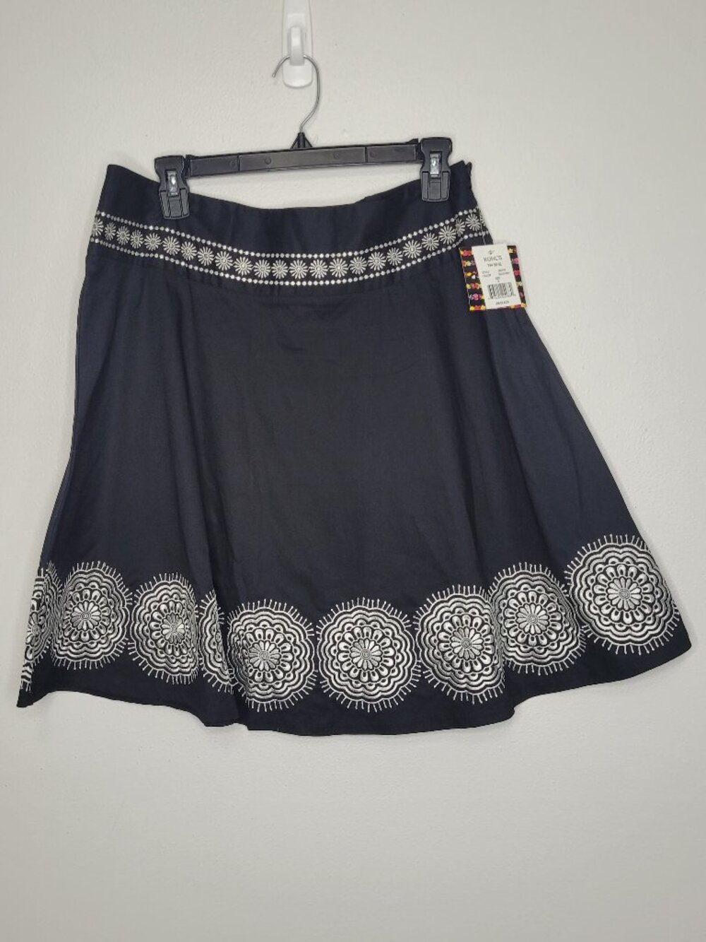 Heart Soul black white embroidered skater full short flirty skirt size 9 NWT